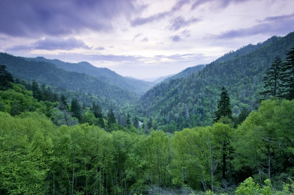 smokey mountains in Tennessee, a beautiful place for a romantic Tennessee getaway
