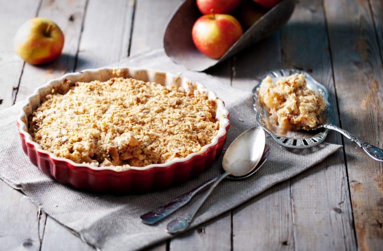 Apple Crisp Easy Recipe – Quick and Homemade