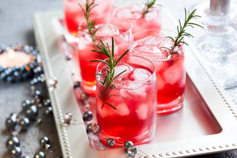 3 Delicious Recipes For Holiday Cocktails